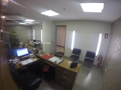 Conjunto Comercial / Sala com 2 Quartos à venda, 51m² no Zona Industrial, Brasília
