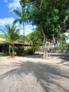 Fazenda / Sítio / Chácara com 4 Quartos para venda ou aluguel, 3900m² no , Aquiraz
