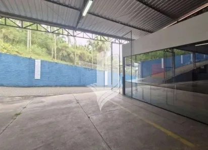 Galpão / Depósito / Armazém para alugar, 700m² no Centro, Blumenau