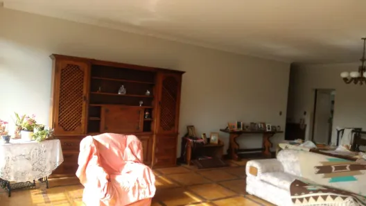 Casa com 4 Quartos para alugar, 400m² no Independência, Petrópolis