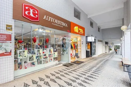 Loja / Salão / Ponto Comercial à venda, 60m² no Água Verde, Curitiba