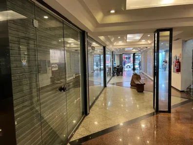 Loja / Salão / Ponto Comercial à venda, 120m² no Várzea, Teresópolis