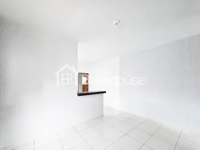 Casa com 2 Quartos à venda, 75m² no Setor Barcelos, Trindade