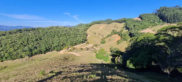 Fazenda / Sítio / Chácara à venda, 20000m² no Centro, Águas Mornas