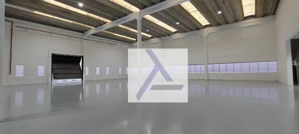 Galpão / Depósito / Armazém à venda, 3000m² no Jardim Mutinga, Barueri