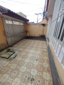 Casa com 2 Quartos para alugar, 110m² no BNH, Mesquita