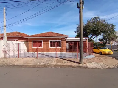 Casa com 3 Quartos para alugar, 164m² no Vila Xavier (Vila Xavier), Araraquara
