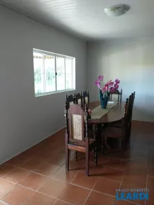 Fazenda / Sítio / Chácara com 3 Quartos à venda, 226m² no Chácaras Copaco, Arujá