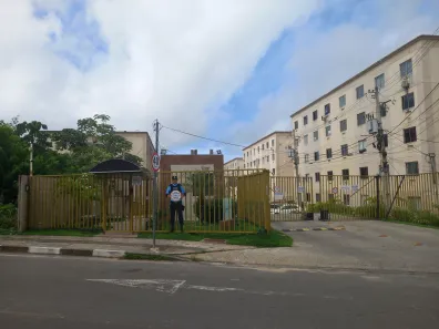 Apartamento com 2 Quartos para alugar, 42m² no Boa União (Abrantes), Camaçari