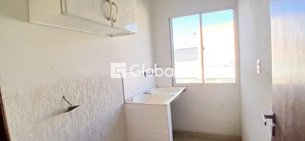 Apartamento com 3 Quartos para alugar, 115m² no Canelas, Montes Claros