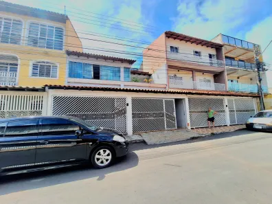 Sobrado com 4 Quartos à venda, 230m² no Candangolândia, Brasília