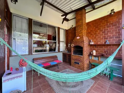 Casa de Condomínio com 3 Quartos para alugar, 61m² no Posse, Teresópolis