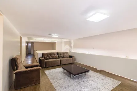 Casa com 8 Quartos para alugar, 1000m² no Jardim Social, Curitiba