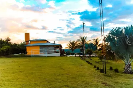Casa de Condomínio com 5 Quartos para venda ou aluguel, 2500m² no , Alexânia