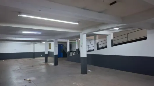 Prédio Inteiro à venda, 650m² no Alpes, Londrina