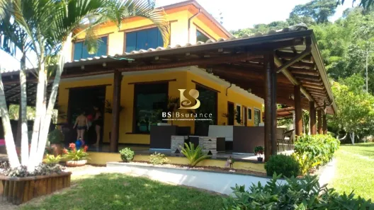 Fazenda / Sítio / Chácara com 4 Quartos à venda, 500m² no Centro, Cachoeiras de Macacu