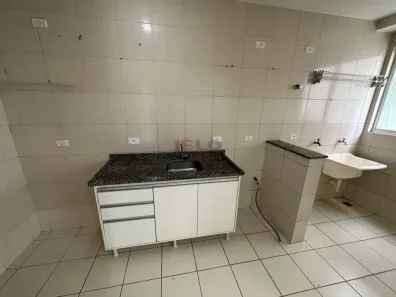 Apartamento com 1 Quarto para alugar, 36m² no Zona 07, Maringá