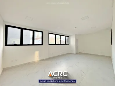 Conjunto Comercial / Sala para alugar, 38m² no Velha, Blumenau