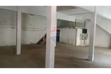 Loja / Salão / Ponto Comercial para alugar, 170m² no Bingen, Petrópolis