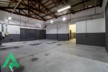 Galpão / Depósito / Armazém para alugar, 550m² no Do Salto, Blumenau