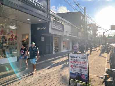 Loja / Salão / Ponto Comercial para alugar, 64m² no Centro, Itaguaí