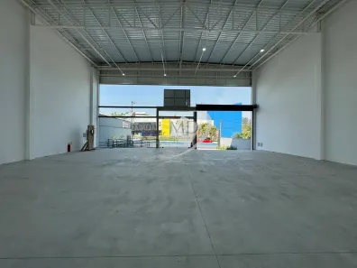 Loja / Salão / Ponto Comercial para alugar, 590m² no Vila João Ramalho, Mauá