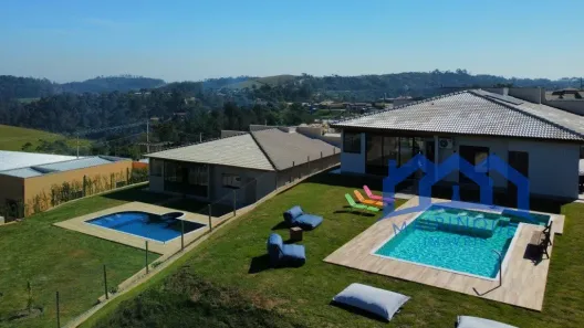 Fazenda / Sítio / Chácara com 3 Quartos à venda, 1000m² no , Mairinque