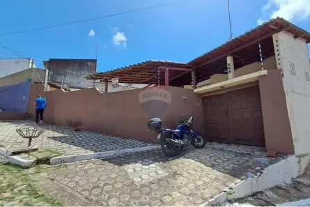 Casa com 4 Quartos à venda, 176m² no Nordeste, Natal