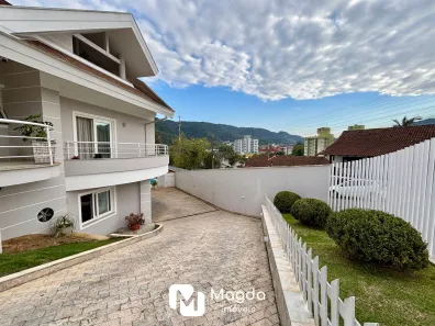 Casa com 3 Quartos à venda, 313m² no Velha Central, Blumenau