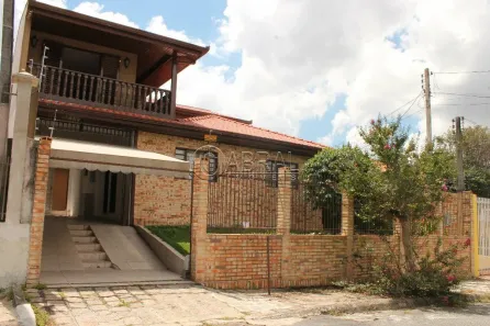 Casa com 4 Quartos à venda, 190m² no Guabirotuba, Curitiba