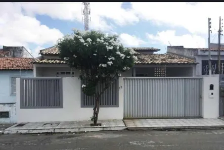 Casa com 3 Quartos à venda, 200m² no Luzia, Aracaju