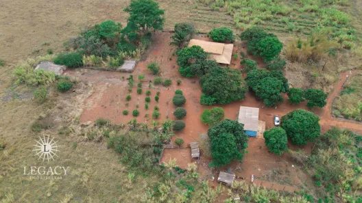 Fazenda / Sítio / Chácara com 3 Quartos à venda, 330m² no Brazlândia, Brasília
