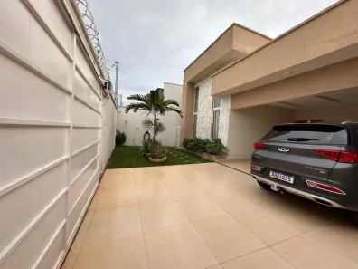 Casa com 3 Quartos à venda, 219m² no Setor Cristina II, Trindade