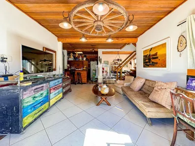Casa de Condomínio com 3 Quartos para venda ou aluguel, 214m² no Vargem Grande, Teresópolis