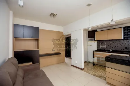 Apartamento com 2 Quartos para alugar, 52m² no Centro, Curitiba