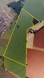 Fazenda / Sítio / Chácara à venda, 301000m² no , Colina