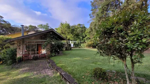 Fazenda / Sítio / Chácara com 6 Quartos à venda, 432m² no Chácaras Bartira, Embu das Artes