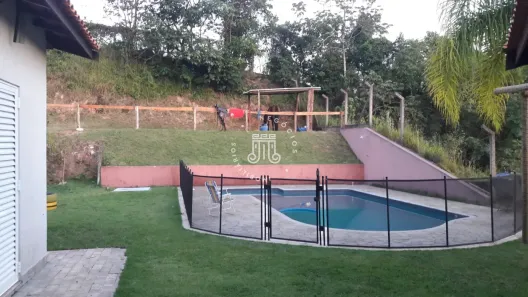 Fazenda / Sítio / Chácara com 3 Quartos à venda, 198m² no Aglomeração Urbana de Jundiaí, Louveira
