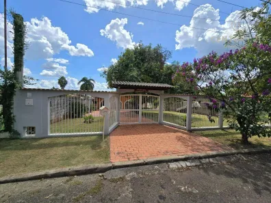 Fazenda / Sítio / Chácara com 3 Quartos à venda, 133m² no Colinas do Piracicaba (Ártemis), Piracicaba