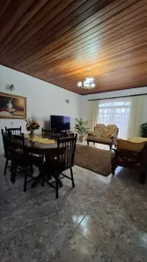 Casa com 4 Quartos para alugar, 325m² no Parque dos Camargos, Barueri