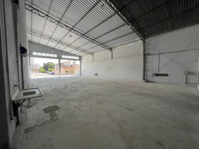 Galpão / Depósito / Armazém para alugar, 950m² no Chácara da Galega, Pindamonhangaba