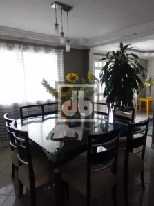 Casa de Vila com 7 Quartos para venda ou aluguel, 534m² no Maria Paula, São Gonçalo