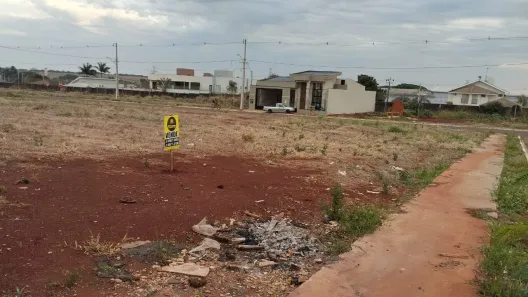 Terreno / Lote / Condomínio à venda, 300m² no Marialva, Marialva