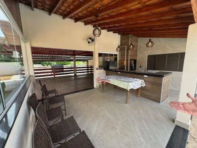 Fazenda / Sítio / Chácara com 2 Quartos para venda ou aluguel, 240m² no Jardim Lagoa Nova, Limeira
