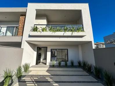 Sobrado com 3 Quartos à venda, 122m² no Itacolomi, Balneário Piçarras