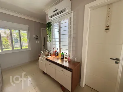 Casa com 4 Quartos à venda, 287m² no Niterói, Canoas