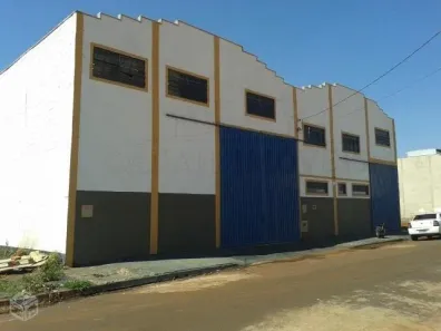 Loja / Salão / Ponto Comercial com 1 Quarto à venda, 420m² no Nova Cravinhos, Cravinhos