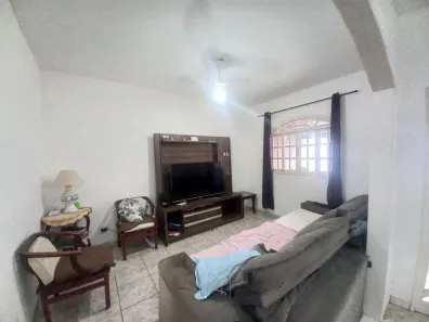 Casa com 3 Quartos para alugar, 160m² no Parque Burle, Cabo Frio