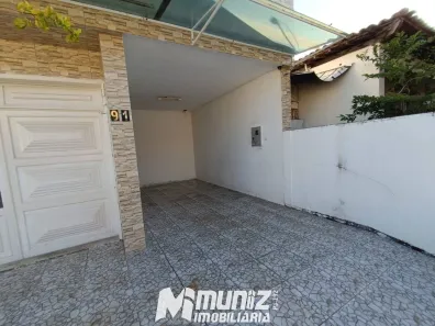 Casa com 3 Quartos para alugar, 200m² no São José, Aracaju
