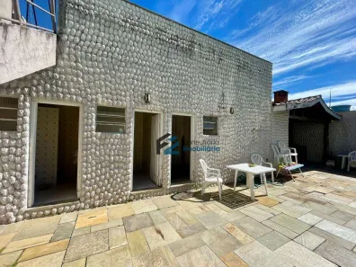 Sobrado com 4 Quartos para venda ou aluguel, 465m² no Centro, Diadema